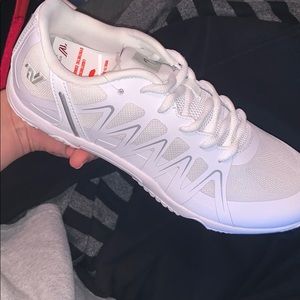 Varsity edge cheer shoes